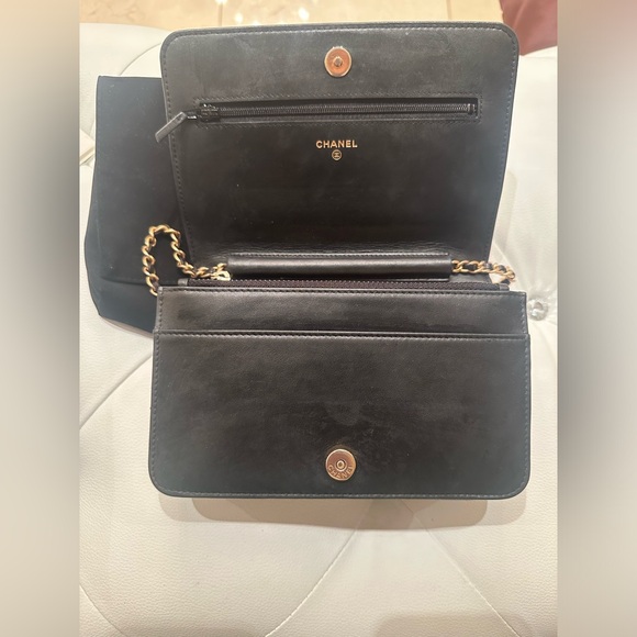 CHANEL Chevron Boy Wallet on Chain crossbody gold hardware & chain - Picture 12 of 15